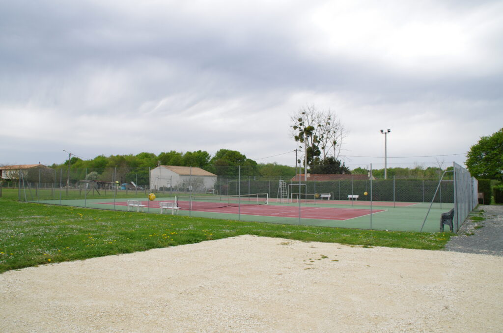 Court de tennis de Brizambourg